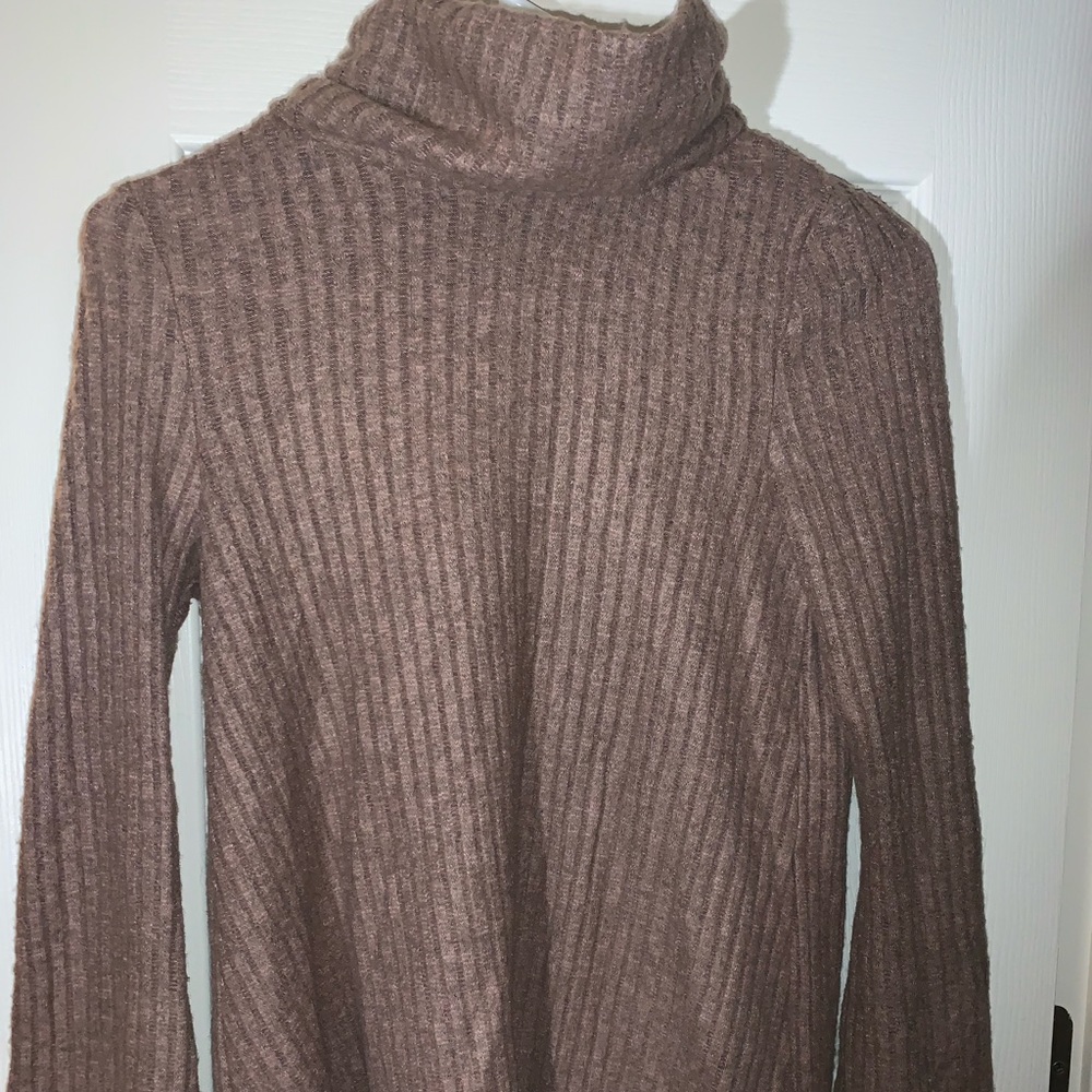 Sweater - Picture 1 of 4